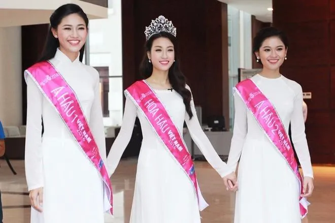 Thanh Tú, Đỗ Mỹ Linh và Thùy Linh cùng nhau xuất hiện sau khi đăng quang trong tà áo dài truyền thống Việt Nam