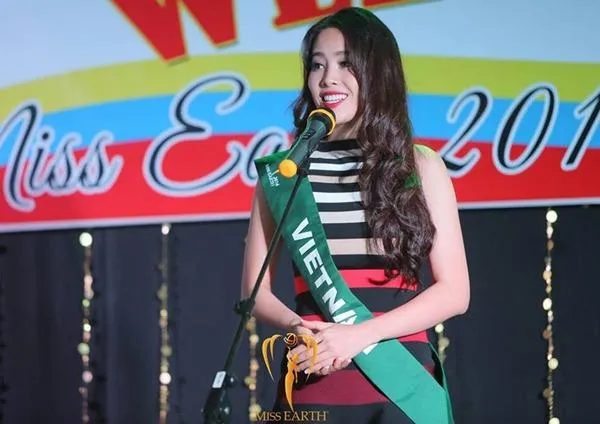 Nam Em giới thiệu về bản thân tại Miss Earth 2016 tại Philippines. Ảnh: NGÔI SAO