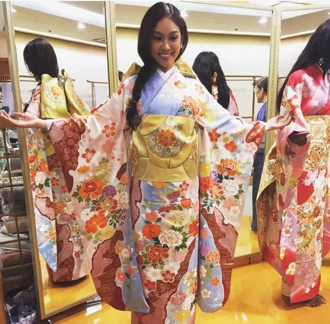 Ngày 12-10, các thí sinh đã có buổi thử trang phục truyền thống Nhật Bản, tập làm sushi và tham quan tòa nhà cao nhất trong TP. Ảnh: ZING