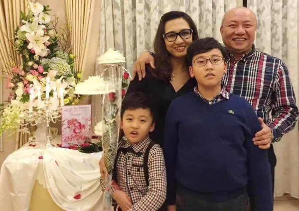 Vợ chồng BTV Vân Anh có hai cậu con trai. Ảnh NGÔI SAO/VIETNAMNET