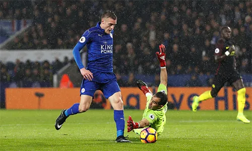 vardy-lap-hattrick-leicester-danh-bai-man-city-2