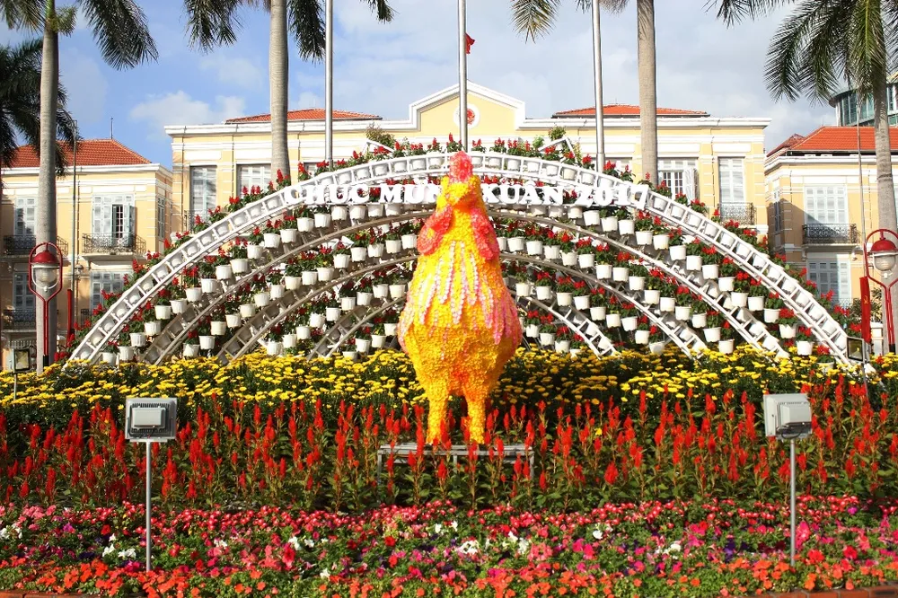 Đà Nẵng rực rỡ sẵn sàng đón xuân ảnh 1