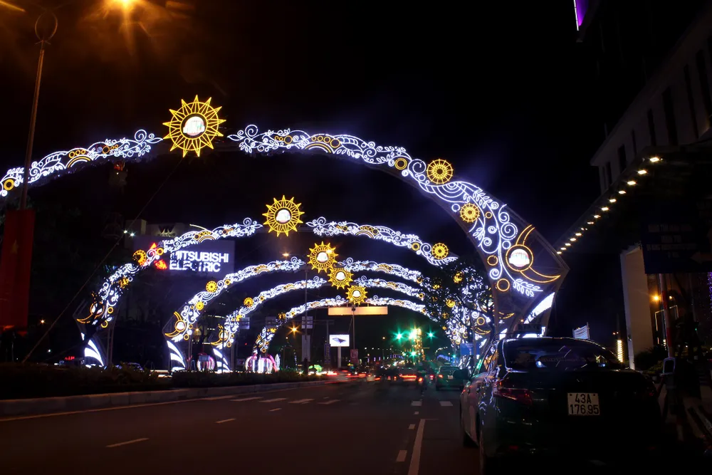 Đà Nẵng rực rỡ sẵn sàng đón xuân ảnh 9