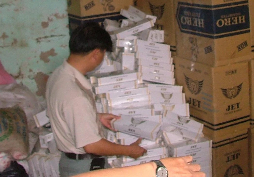 Thông tin mới vụ nổ súng khi đuổi xe chở thuốc lá lậu ảnh 1 Thông tin mới vụ nổ súng khi đuổi xe chở thuốc lá lậu ảnh 1