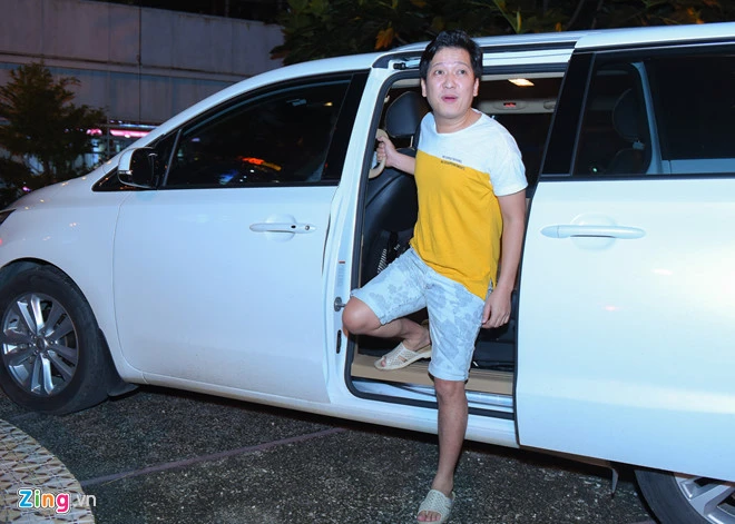 Xon xao clip Truong Giang tranh cai sau khi va cham xe trong dem hinh anh 1