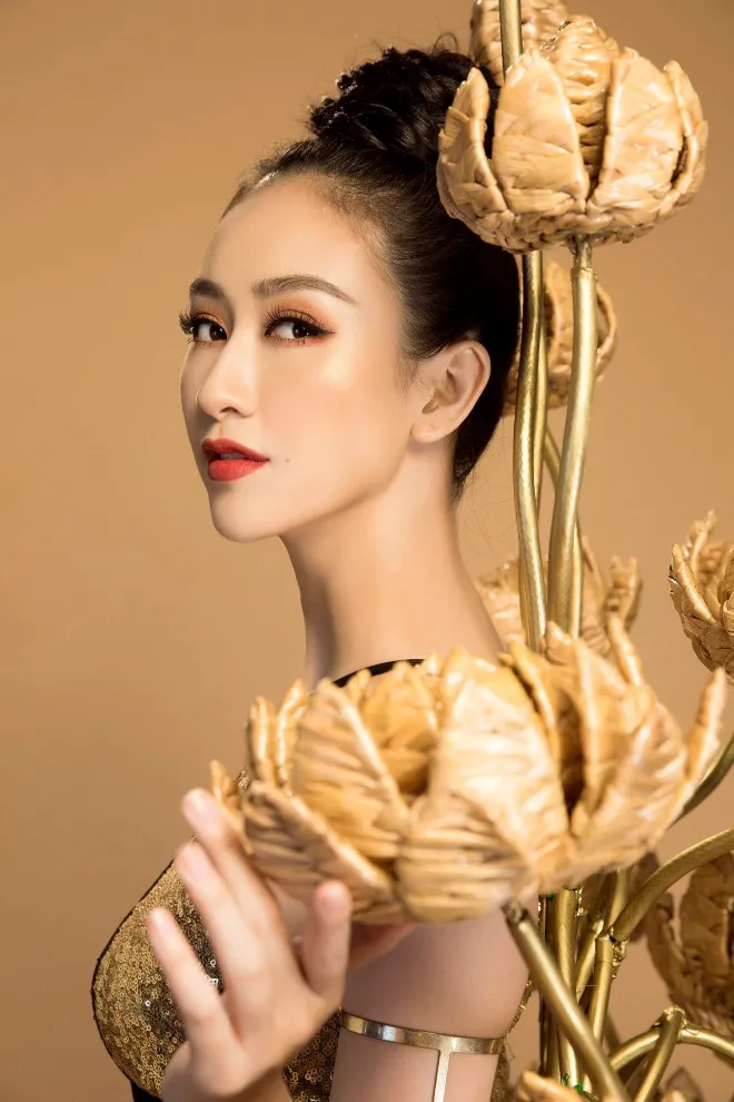 Hà Thu không chọn áo dài, hoá thân thành chiến binh hoa ảnh 6 Chú thích ảnh