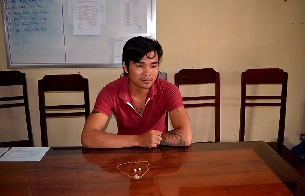 Kẻ cướp giật trên tỉnh lộ ở Gia Lai ra đầu thú ảnh 1