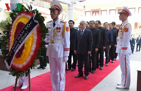 Lãnh đạo Đảng, Nhà nước viếng cố TT Phan Văn Khải ảnh 14 truc tiep le vieng nguyen thu tuong phan van khai hinh 1