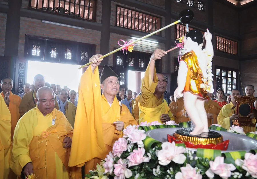 RÆ°á»c 400 xe hoa má»«ng Äáº¡i lá» Pháº­t Äáº£n Vesak 2019