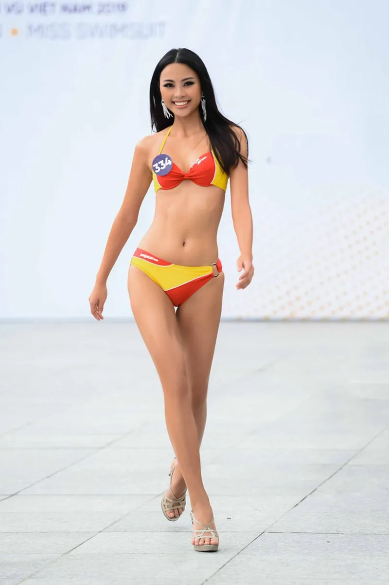 Tối nay ai sẽ đăng quang Hoa hậu Hoàn vũ Việt Nam 2019? ảnh 3 Ngắm 10 người đẹp biển nóng bỏng tại Hoa hậu Hoàn vũ 2019 - ảnh 5