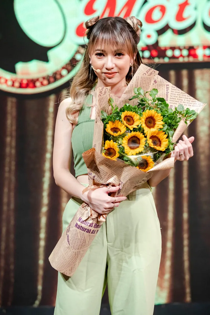 Xuân Nghi tái xuất với Vang bóng một thời rất gợi cảm - ảnh 5