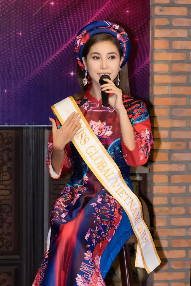 Mỹ Duyên mở hàng cuộc thi nhan sắc Việt đầu năm 2020 - ảnh 1
