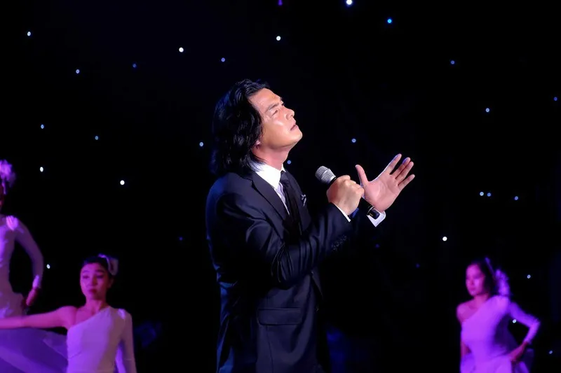 Quách Ngọc Ngoan đoạt quán quân Tình Bolero 2020 ảnh 6 Quách Ngọc Ngoan, Trung Dũng ai quán quân Tình Bolero tối nay - ảnh 2