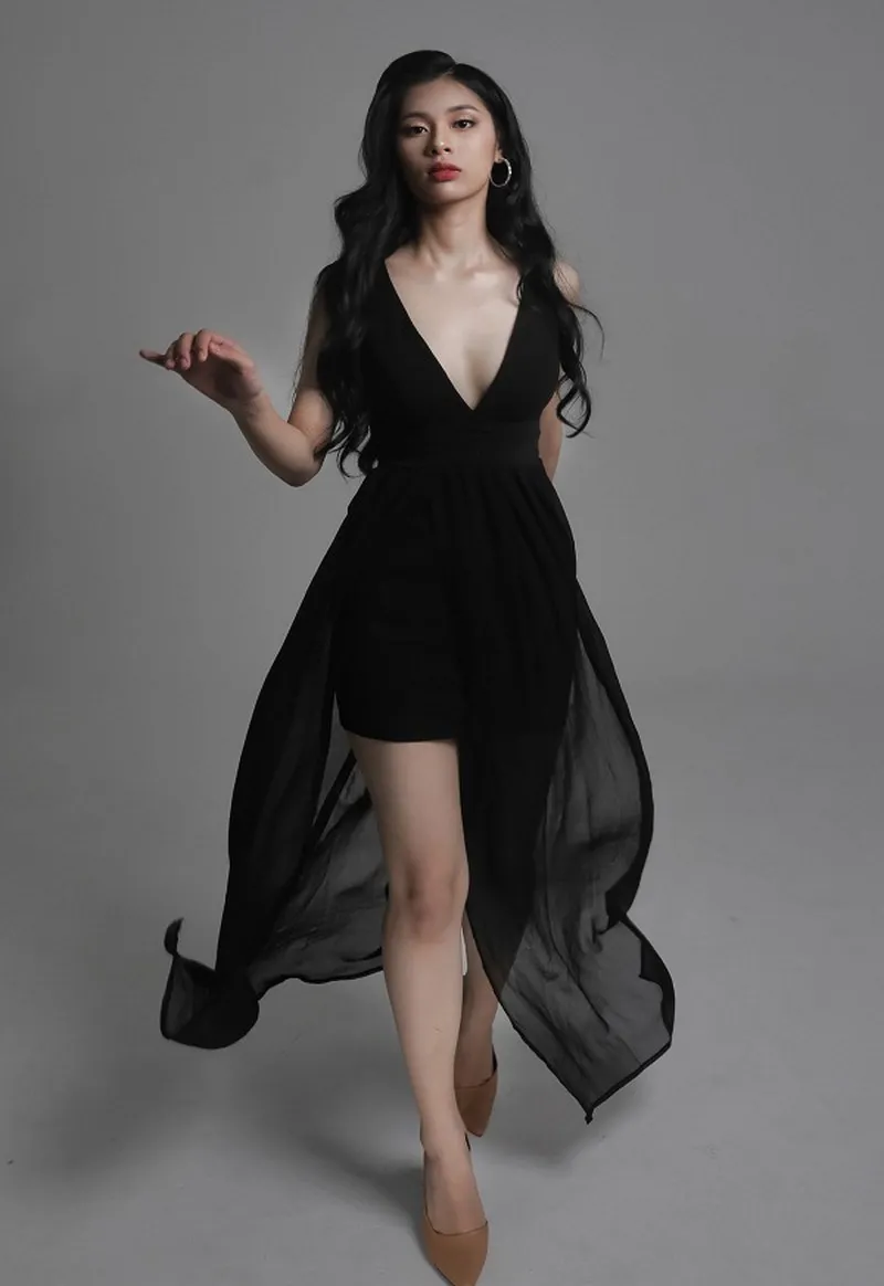 Tiếc những người đẹp không vào Bán kết Hoa hậu Việt Nam ảnh 26 Ngắm Quỳnh Trang - nữ sinh chuyên Toán thi Hoa hậu Việt Nam - ảnh 3