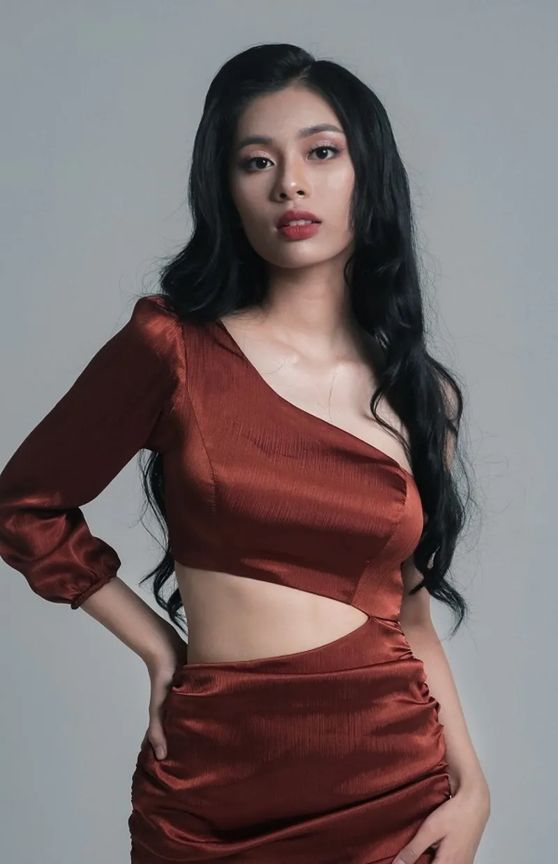 Tiếc những người đẹp không vào Bán kết Hoa hậu Việt Nam ảnh 28 Ngắm Quỳnh Trang - nữ sinh chuyên Toán thi Hoa hậu Việt Nam - ảnh 10