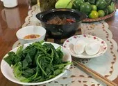 Mùa nước lụt bắt cá ngạnh ở miền Trung quê tôi ảnh 6 Người xứ Quảng có món rau lang kho mắm cái đặc biệt