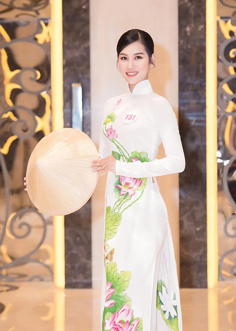 Ngắm Tường Vy tốp 5 Người đẹp Biển Hoa hậu Việt Nam 2020 - ảnh 12