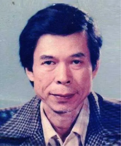 Nhà văn Võ Khắc Nghiêm sinh ngày 10-10 năm 1942 tại Thành phố Nha Trang, tỉnh Khánh Hòa. Quê tại huyện Lệ Thủy, tỉnh Quảng Bình. Ông qua đời ngày 29-9 tại Hà Nội. Ông là Hội viên Hội Nhà văn Việt Nam từ năm 1991. Ảnh: TL