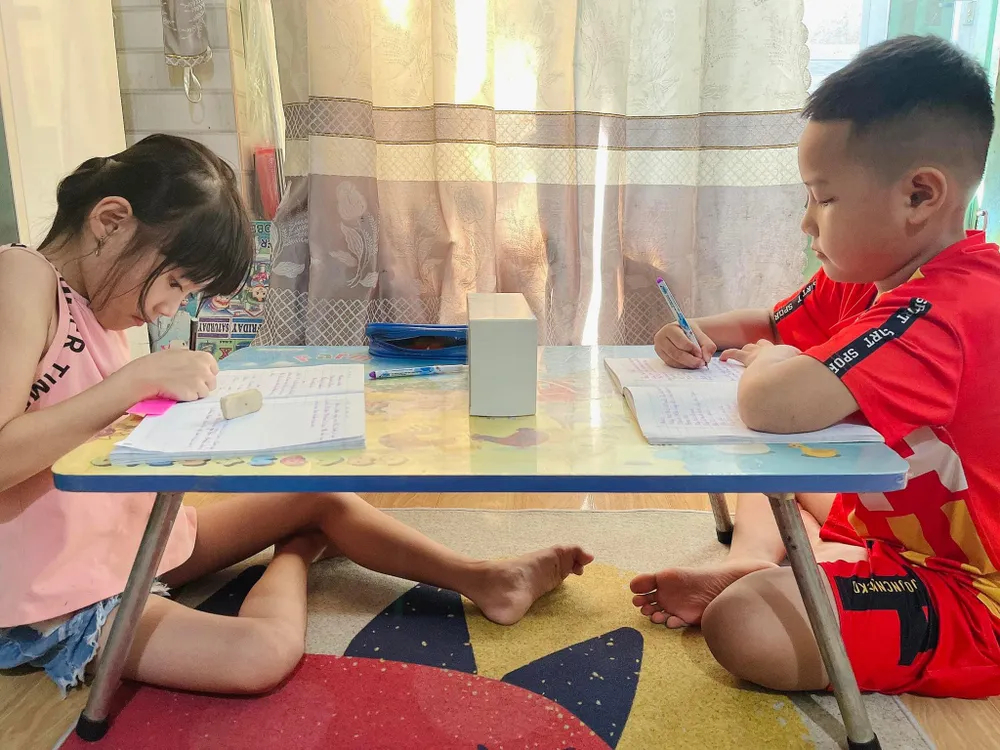 Nghề gia sư - một trong những nghề cao quý của những sinh viên sư phạm hay các trường khác để trang trải việc học. Ảnh: DUYÊN TRƯỜNG