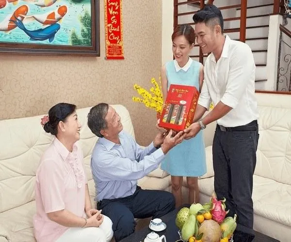Lựa chọn quà tặng Tết cho người thân nên ưu tiên sản phẩm sức khỏe.jpg