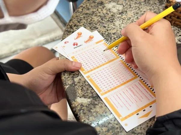 Người chơi tự chọn các con số yêu thích từ 01- 80 để tham gia dự thưởng Keno.jpg