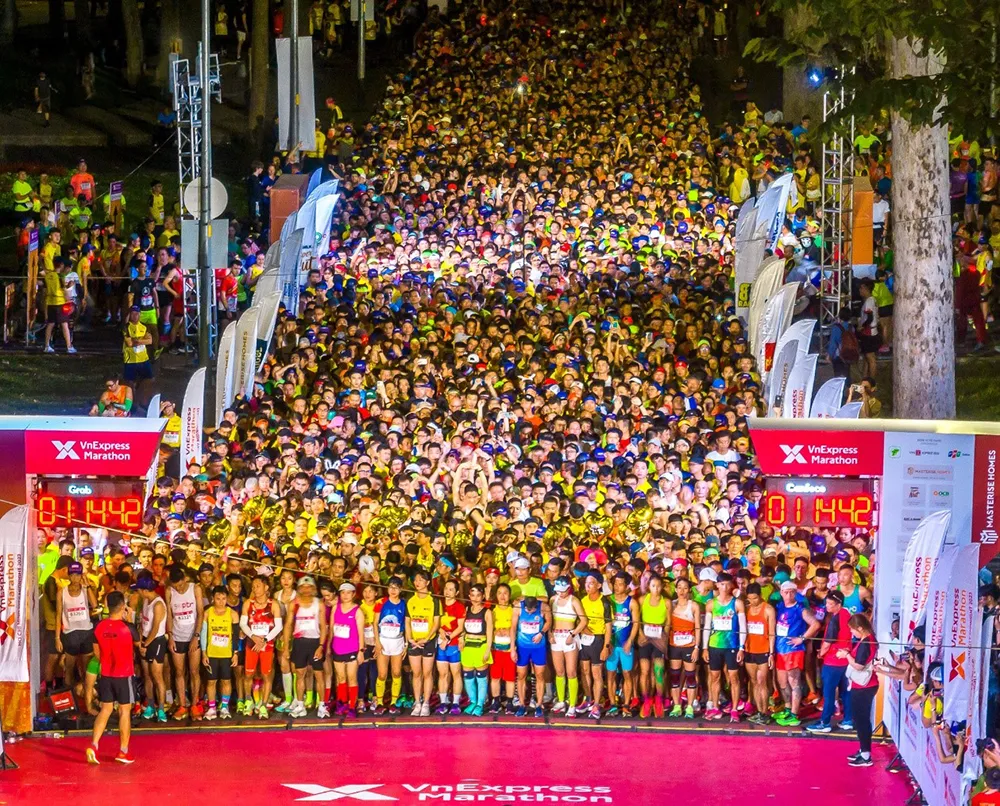 VnExpress Marathon Ho Chi Minh City Midnight 2023..jpg