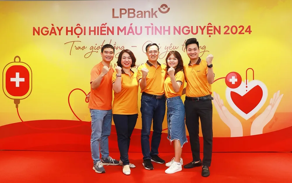 Ngày hội hiến máu tình nguyện LPBank 2024 nhận được sự tham gia đông đảo CBNV, khách hàng và đối tác trên toàn hệ thống, một nghĩa cử cao đẹp với cộng đồng của người LPBank.jpg