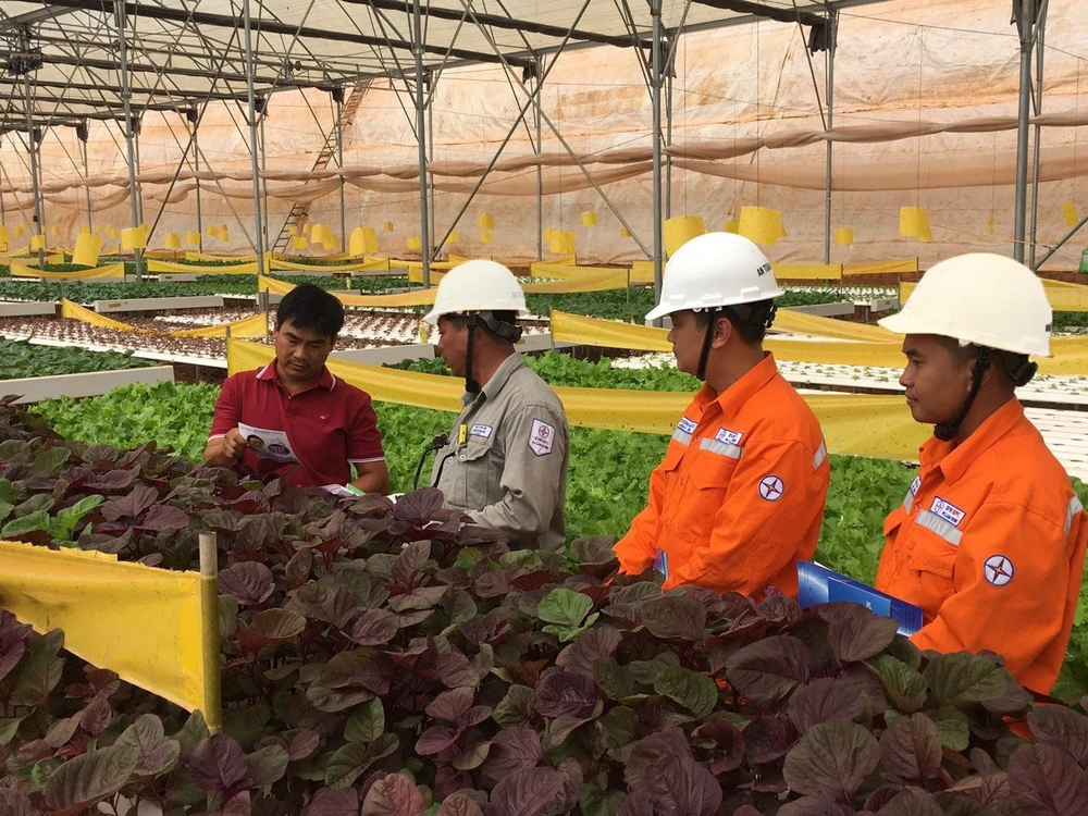 Đẩy mạnh các chương trình tuyên truyền tiết kiệm điện trong cộng đồng.jpg