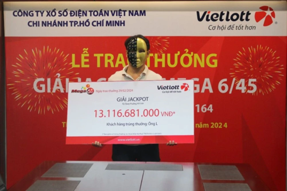 Người trúng Jackpot Mega 6/45 của các kỳ quay số thứ #01163 nhận giải trong tháng 2-2024. Người trúng Jackpot Mega 6/45 của các kỳ quay số thứ #01163 nhận giải trong tháng 2-2024.png