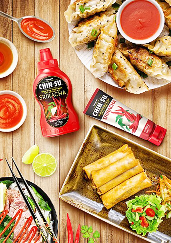 Tương ớt CHIN-SU Sriracha được làm từ ớt chỉ thiên.jpg
