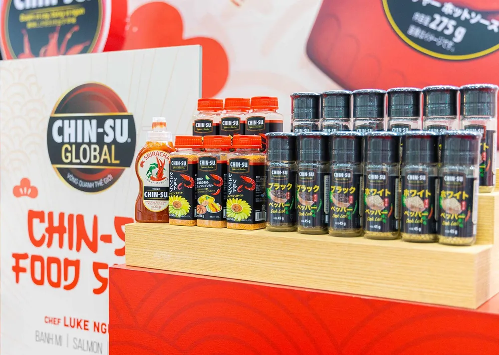 Bộ gia vị hạt và bột đặc sản Việt Nam chắt lọc những nguyên liệu đặc trưng của từng vùng miền (Ảnh: Masan Consumer).jpg