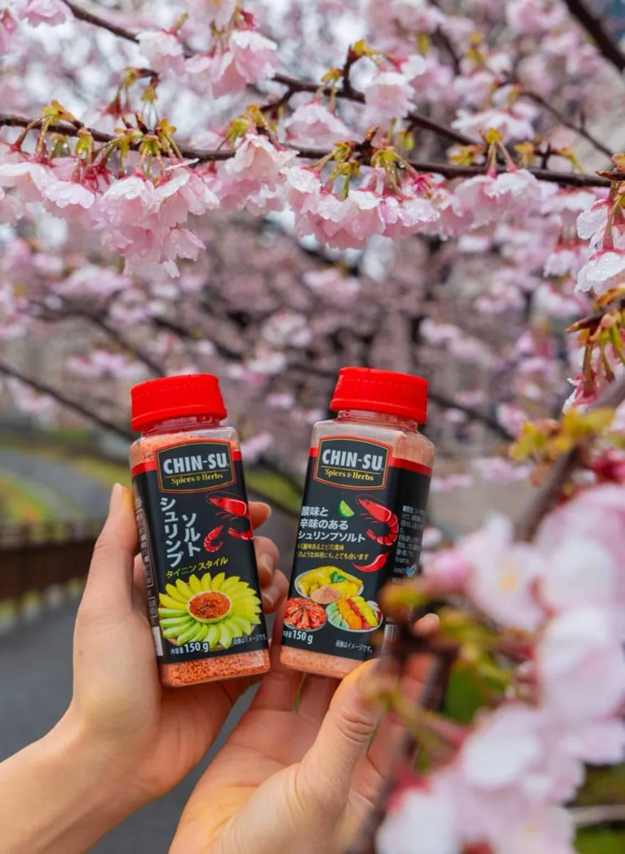 Bộ đôi muối chấm Chin-su cay ngon bắt vị, chấm ngon vạn món (Ảnh: Masan Consumer).jpg