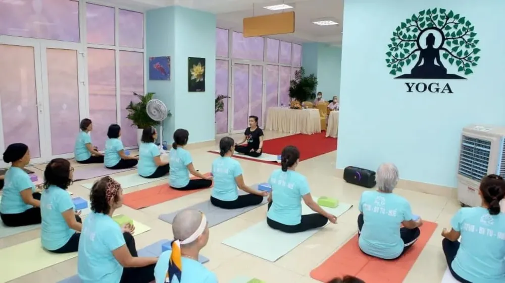 Vietcombank Huế đồng hành cùng câu lạc bộ yoga dành cho nữ bệnh nhân ung thư tại bệnh viện Trung ương Huế.jpeg