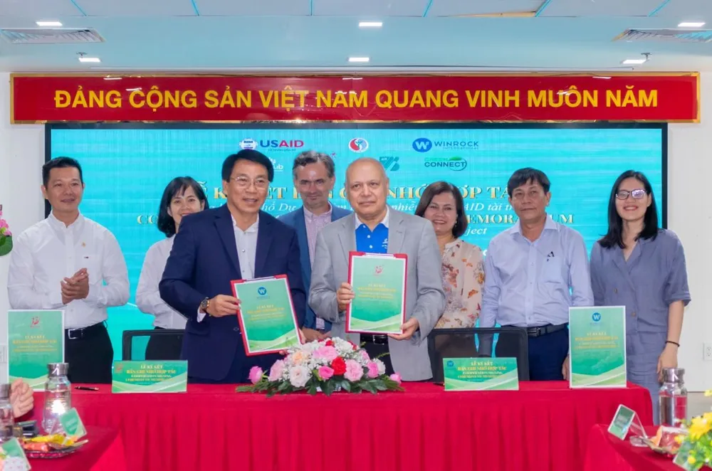 Saigon Co.op ký kết hợp tác triển khai mô hình tuần hoàn chất thải.jpg