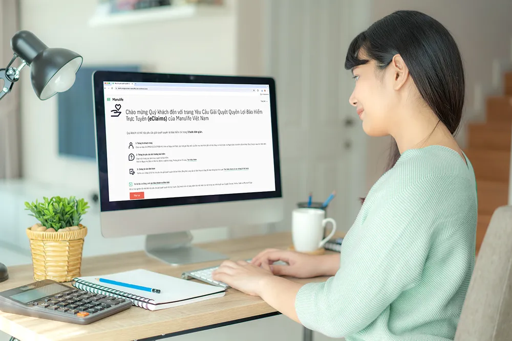 Hầu hết các yêu cầu giải quyết quyền lợi bảo hiểm đều được khách hàng thực hiện trên eClaims 3.0, nền tảng giải quyết quyền lợi bảo hiểm trực tuyến. Hầu hết các yêu cầu giải quyết quyền lợi bảo hiểm đều được khách hàng thực hiện trên eClaims 3.0, nền tảng giải quyết quyền lợi bảo hiểm trực tuyến.png