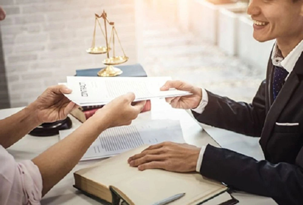 Russin & Vecchi - Dịch vụ luật sư lao động cho doanh nghiệp.png