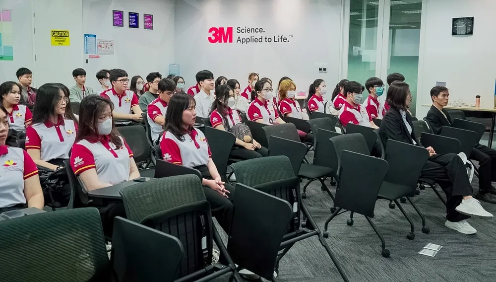 Sinh viên khoa Kinh tế - Quản trị - Luật của MIT Uni. là nguồn nhân lực đầy tiềm năng cho các dự án lớn trong khu vực. Sinh viên khoa Kinh tế - Quản trị - Luật của MIT Uni. là nguồn nhân lực đầy tiềm năng cho các dự án lớn trong khu vực.jpg