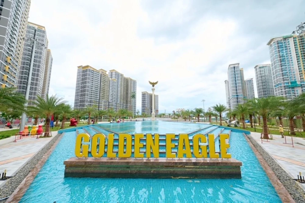 Quảng trường Golden Eagle sẽ là tâm điểm vui chơi giải trí của cư dân The Beverly Solari. Quảng trường Golden Eagle sẽ là tâm điểm vui chơi giải trí của cư dân The Beverly Solari.jpg