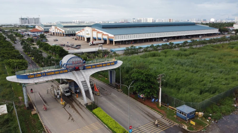 Toàn cảnh khu thương mại Bình Điền. Ảnh: Satra Toàn cảnh khu thương mại Bình Điền.JPG