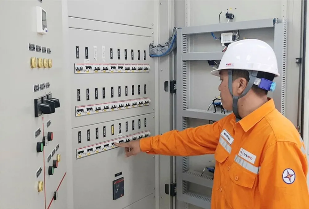 EVNNPC đã vận hành an toàn lưới điện 6 tháng năm 2024. EVNNPC: Sản lượng điện thương phẩm tăng 14,68%.jpg