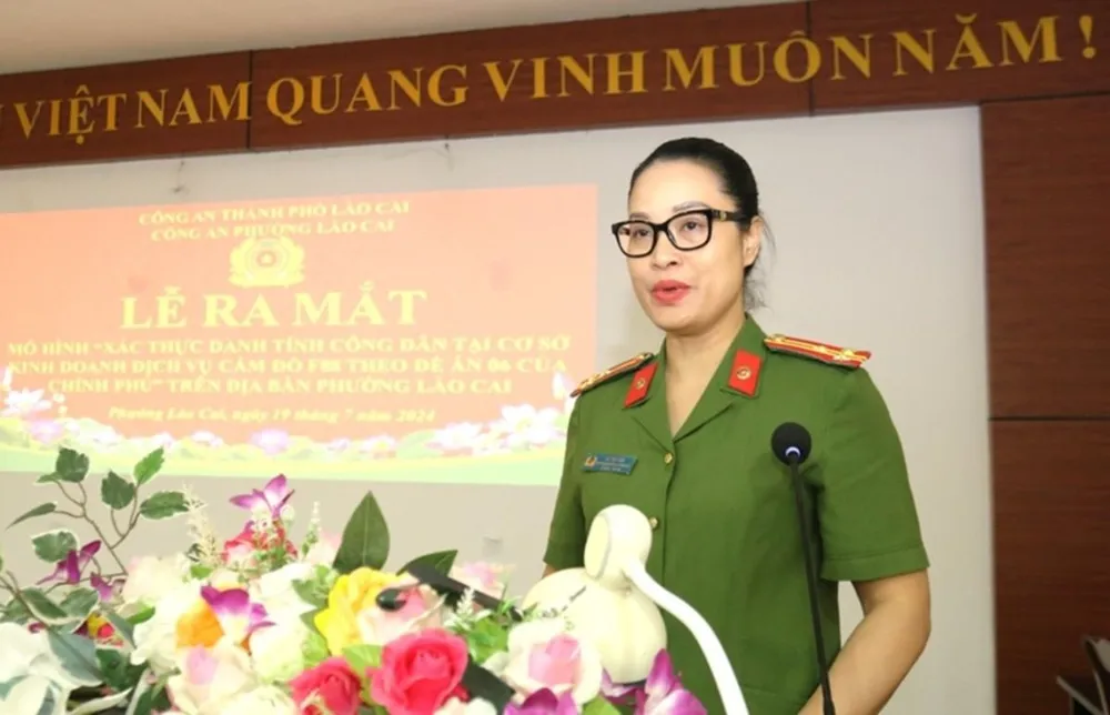 Thượng tá Lê Thị Tám, Phó Trưởng Công an TP.Lào Cai phát biểu tại lễ ra mắt. Thượng tá Lê Thị Tám, Phó Trưởng Công an TP.Lào Cai phát biểu tại lễ ra mắt.jpg