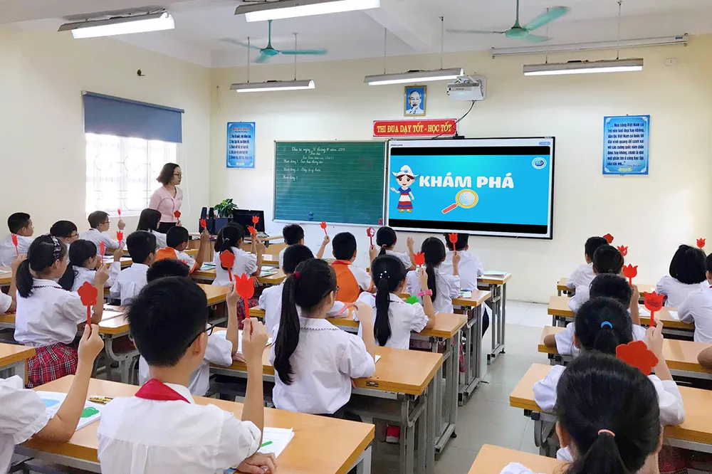 FrieslandCampina tiên phong triển khai Giáo án điện tử giúp hàng triệu học sinh tiểu học nâng cao kiến thức dinh dưỡng. FrieslandCampina Việt Nam nhận ‘cú đúp’ giải thưởng phát triển bền vững.png