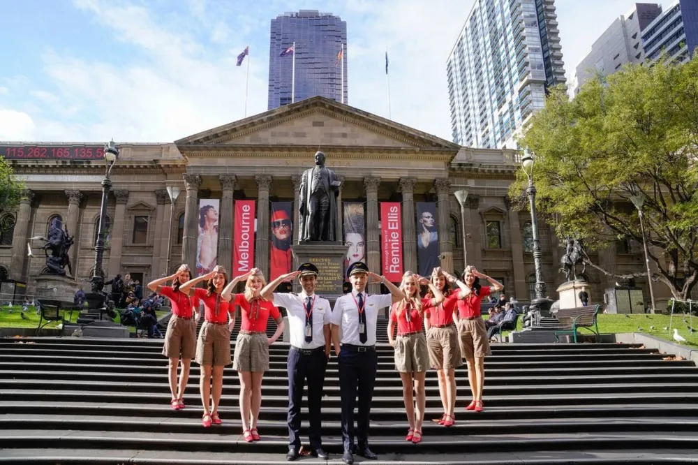 Mừng ngày đôi 8-8 và tri ân hành khách thứ 200 triệu, Vietjet mở bán triệu vé bay giảm đến 88%.jpg