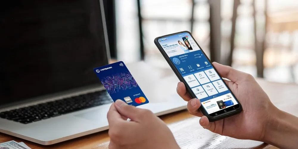 Vietbank liên tục nâng cấp các giải pháp thanh toán phù hợp với nhu cầu giới trẻ. Vietbank liên tục nâng cấp các giải pháp thanh toán phù hợp với nhu cầu giới trẻ.jpg