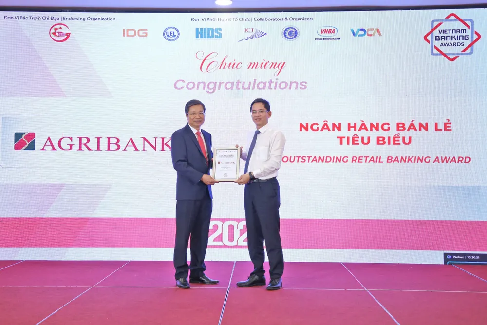 Agribank nhận danh hiệu “Ngân hàng bán lẻ tiêu biểu” 2024. Agribank nhận danh hiệu “Ngân hàng bán lẻ tiêu biểu” 2024.jpg