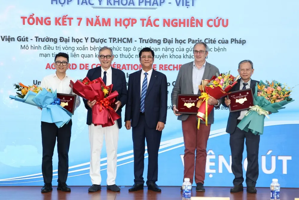 Tổng kết 7 năm hợp tác giữa Viện Gút TP.HCM - ĐH Y Dược TP.HCM - ĐH Paris Cité (Pháp). Tổng kết 7 năm hợp tác giữa Viện Gút TP.HCM - ĐH Y Dược TP.HCM - ĐH Paris Cité (Pháp).png