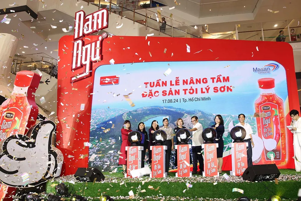 Sự đồng hành của Nam Ngư cùng bà con nông dân góp phần nâng tầm giá trị đặc sản tỏi Lý Sơn.jpg