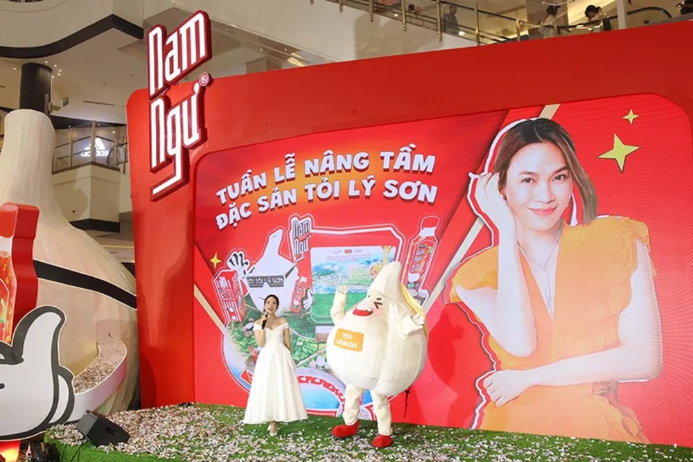 Sự xuất hiện bất ngờ của ca sĩ Mỹ Tâm khiến khán giả hào hứng.jpg