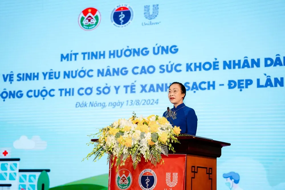 Bà Phạm Thị Thanh Bình - Chủ tịch Công đoàn Y tế Việt Nam phát biểu phát động hưởng ứng cuộc thi “Cơ sở Y tế Xanh - Sạch - Đẹp” lần thứ I. Unilever đồng hành cùng Bộ Y tế khởi động Cuộc thi “Cơ sở y tế Xanh - Sạch - Đẹp” lần thứ I.jpg