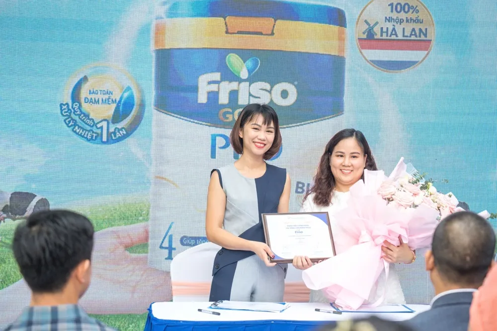 friso-bat-tay-voi-chuoi-khangbaby-phan-phoi-friso-gold-pro-giup-tang-de-khang-cho-tre.jpg